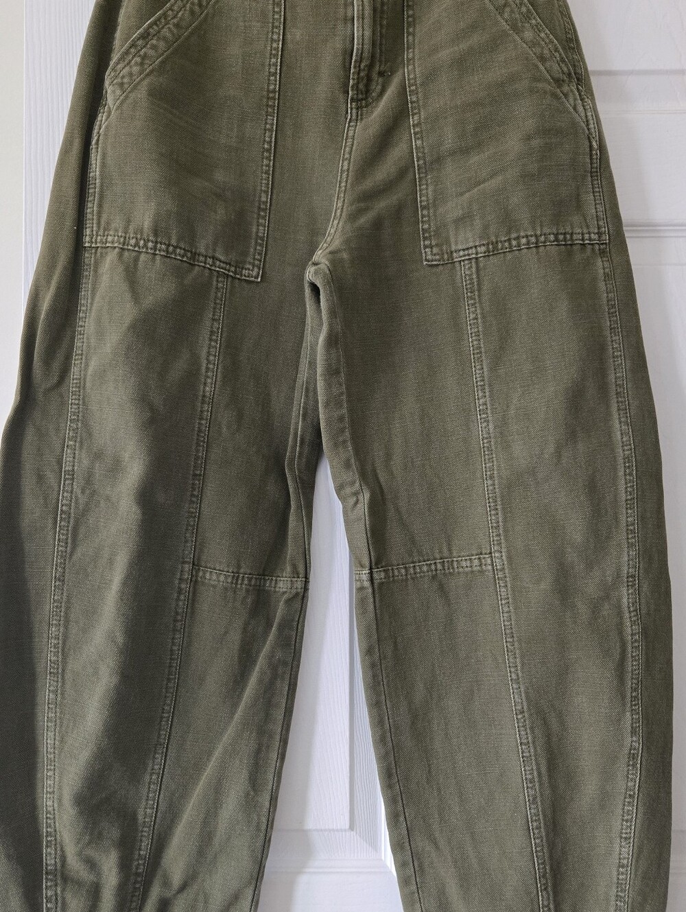 Universal Thread Women's High-Rise Utility Barrel Jeans - Picture 3 of 4